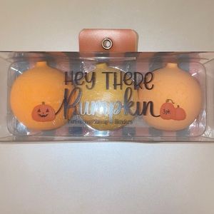 BNIB Hey There Pumpkin Make up sponges